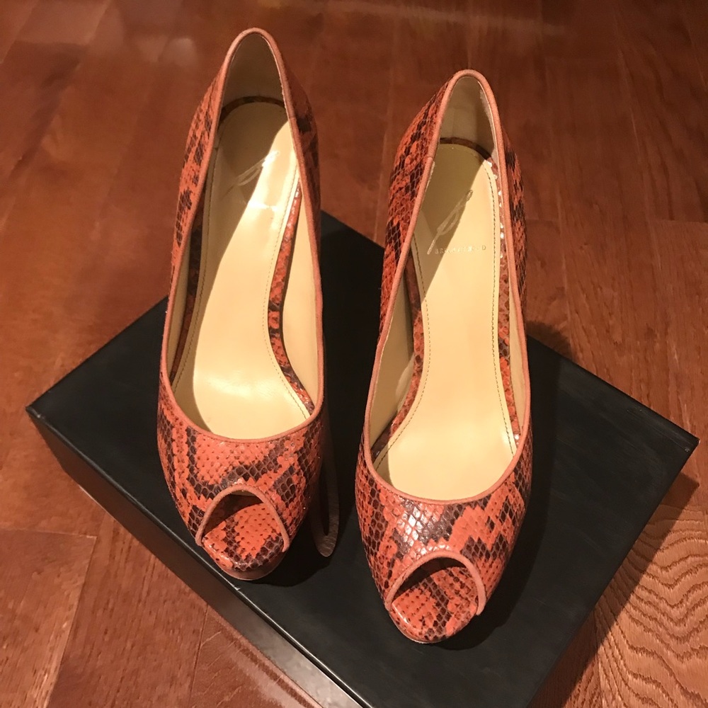 B Brian Atwood pumps - Picture 3 of 4